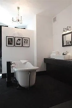 The Black Otel