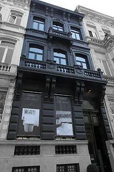 The Black Otel 3*